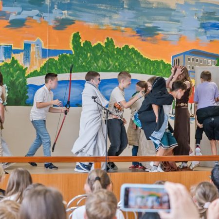 🎭✨ A wonderful celebration of creativity at Elementary School Veľkomoravská! As the culmination of a year-long Creative Partnerships journey, pupils&hellip;